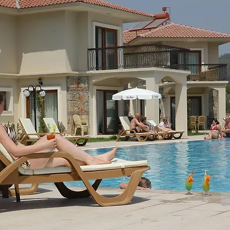 펜션 Orka Mountain View Villas 페티예